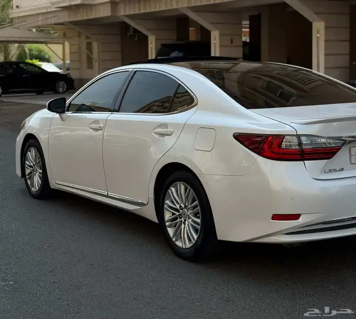 لكزس 2016 es350 فل كامل 8