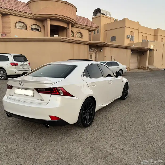 لكزس IS250 F SPORT 4