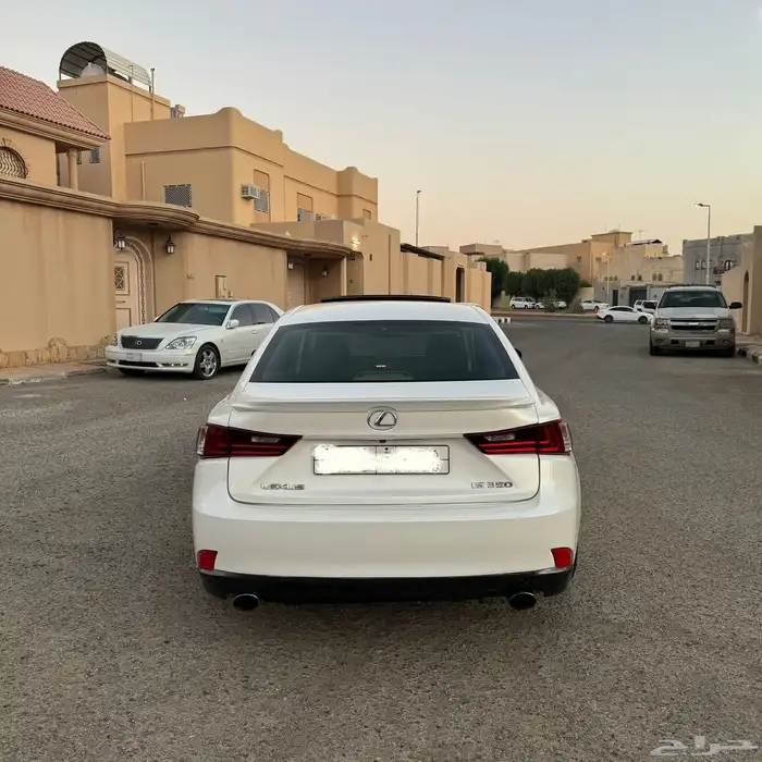 لكزس IS250 F SPORT 5