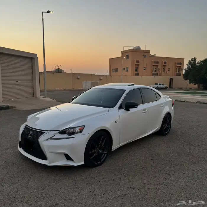 لكزس IS250 F SPORT 1