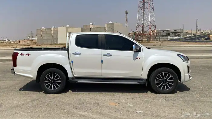 ايسوزو ديماكس جي تي 2020 4