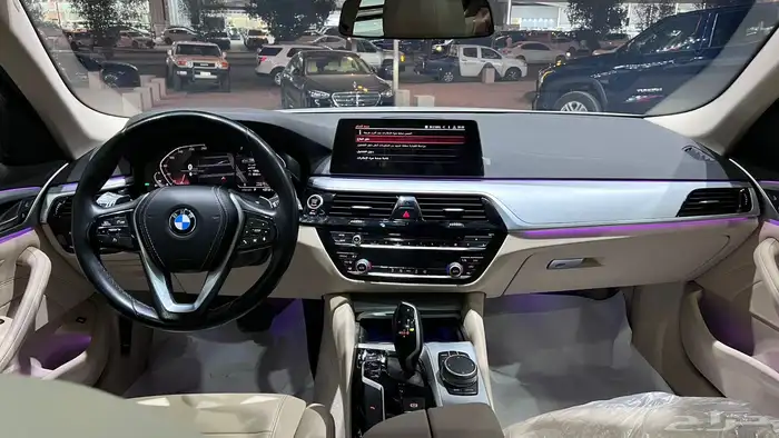 بي ام دبليو 520i موديل 2020 15