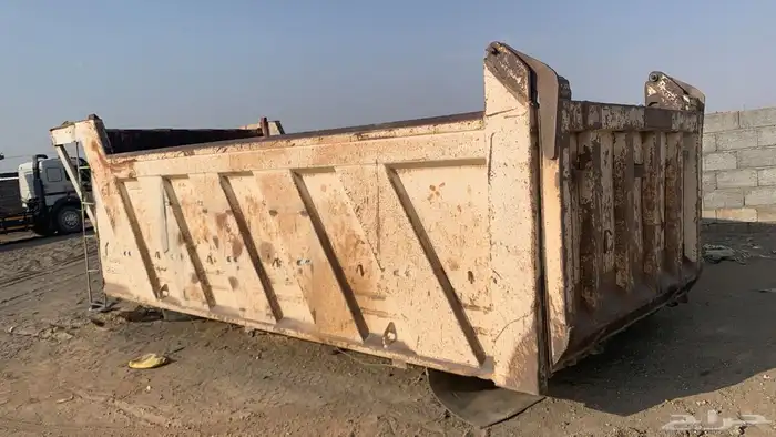 صندوق قلاب سقس بكامل اغراضه نضيف 0