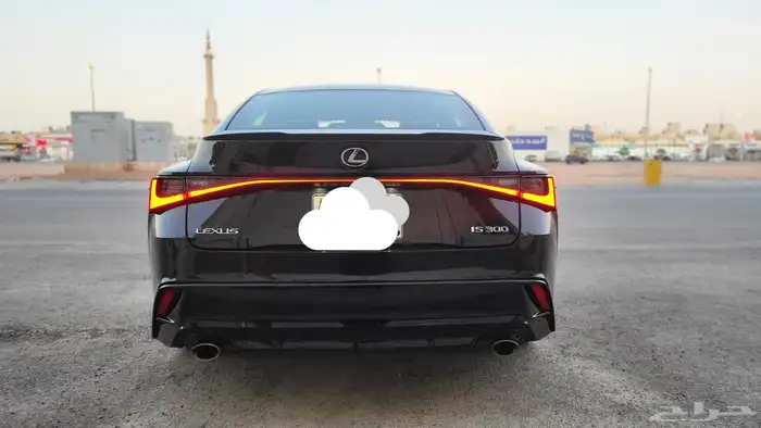 لكزس 2023 IS 6
