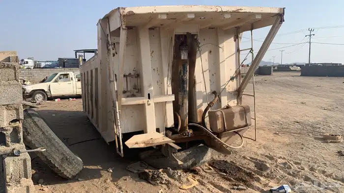 صندوق قلاب سقس بكامل اغراضه نضيف 4