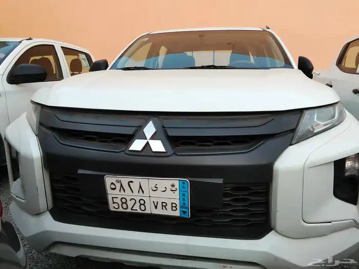 ميتسوبيشي يونت ال 200 14