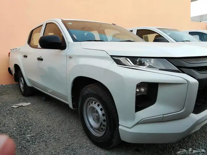 ميتسوبيشي يونت ال 200 13