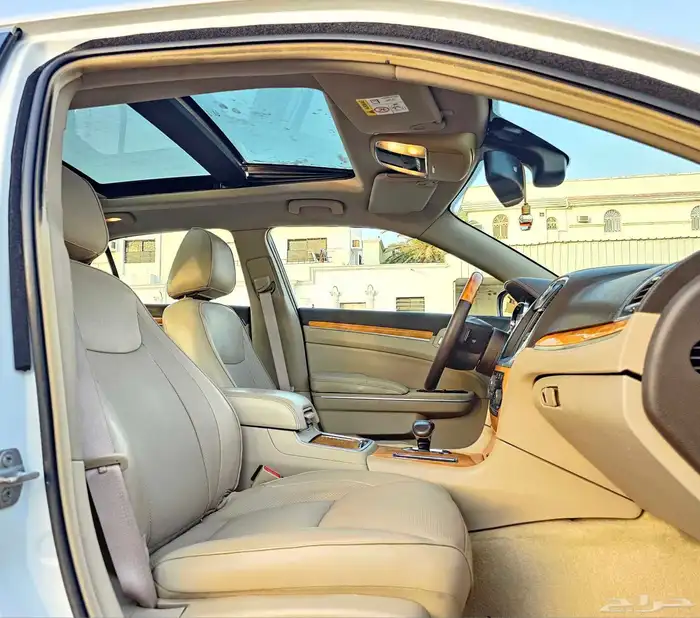 كرايزلر C300 موديل 2014 فل كامل 6 سلندر 24