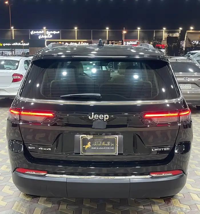 جيب جراند شيروكي 2021 - لمتيد لارج نظيف جدا 5