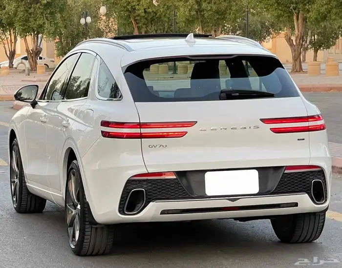 جنيسيس GV70 2023 فل سعودي 3