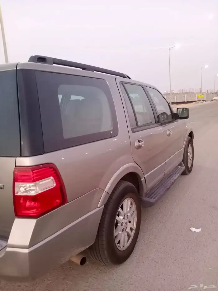 اكسبديشن موديل 2009 قصير 8