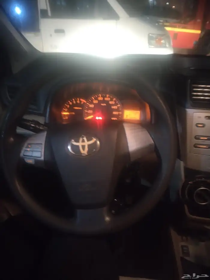 تويوتا افانزا موديل 2015 ممشى السارة 267 ألف ماعليها حوادث ب 4