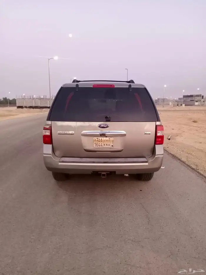 اكسبديشن موديل 2009 قصير 3