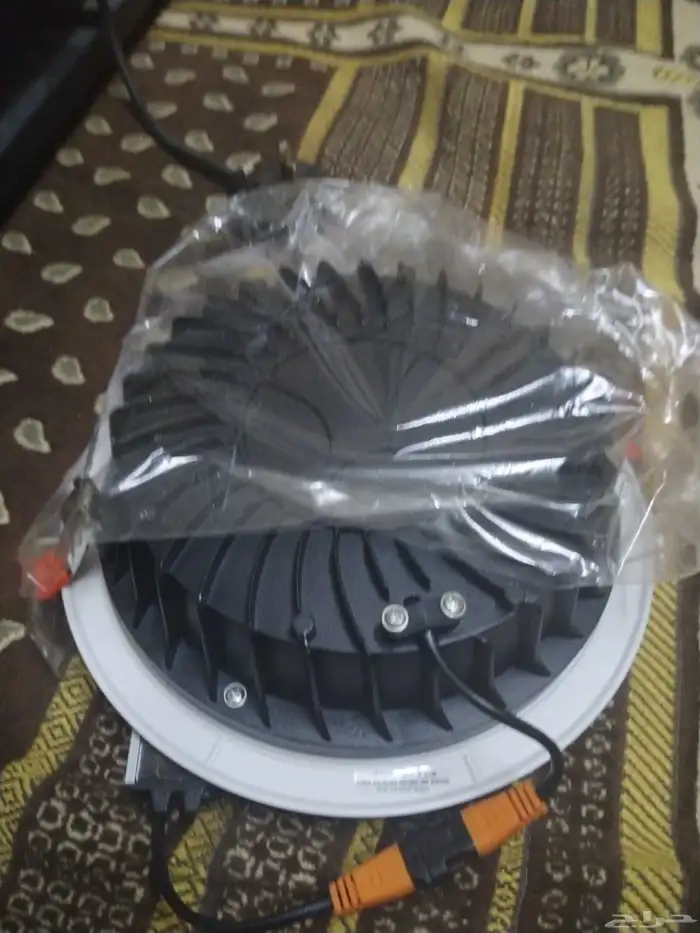 إضاءة سقف ماركت MHITE و PHILPS 4