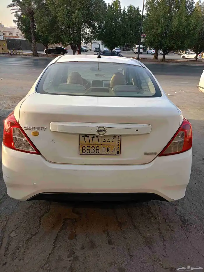 نيسان صني 2015 الحاله جيده جدا استعمال شخصى 8