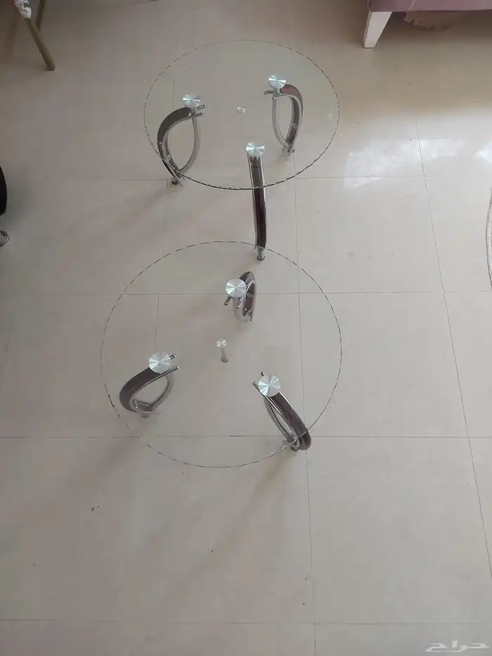 طاولات زجاج دائريات 1