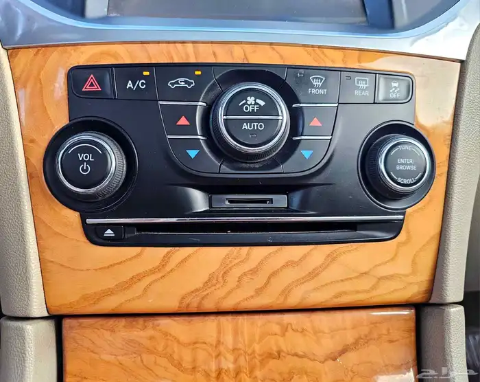 كرايزلر C300 موديل 2014 فل كامل 6 سلندر 21