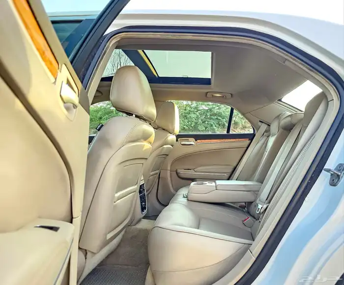 كرايزلر C300 موديل 2014 فل كامل 6 سلندر 29