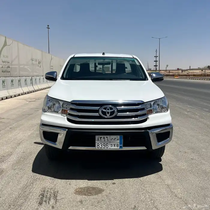 تويوتا هايلوكس غماره بنزين موديل 2022 0