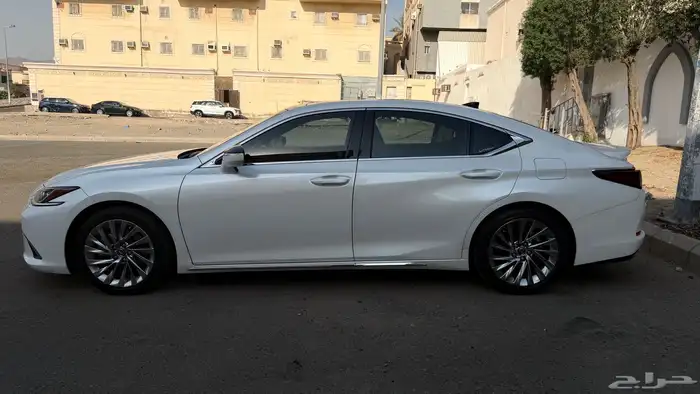 لكزس ES350 CC 2023 8