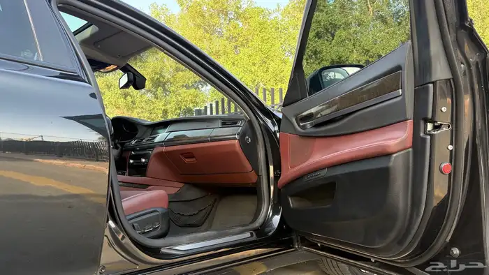 بي ام دبليو 740Li 2014 ( محول 2024 ) 42