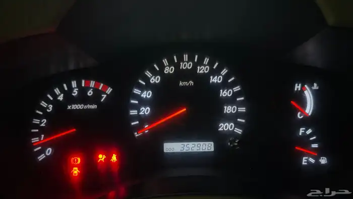 تويوتا انوفا 2006 17