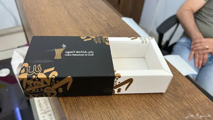 طباعة الأكواب لوقو جلد. ورق تغليف ستكرات 38