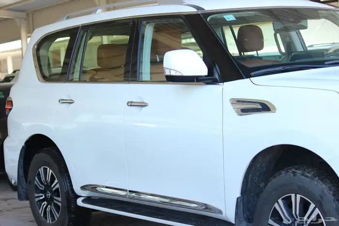 للبيع نيسان باترول تيتانيوم 2022 3