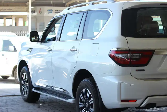 للبيع نيسان باترول تيتانيوم 2022 5