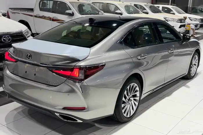 لكزس ES 350 بريمي CC بلس 2025 رادار نظام 50-50 4