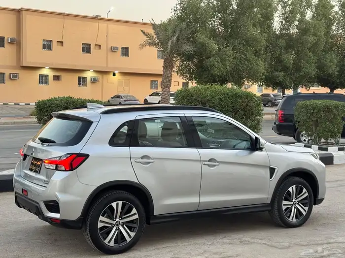 ميتسوبيشي ASX 2024 3