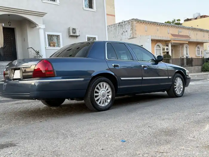 فورد ماركيز موديل 2010 سعودي 3