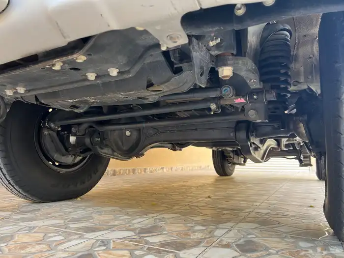 جيب شاص المديل 2009 مخزن بريمي سلق 11 ريشه ونش دفلوك 80