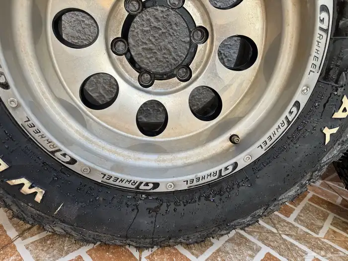 للبيع جنطين جي تي مع كفرين حجري 5