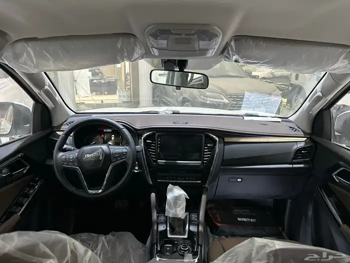 ايسوزو MUX 2024 6