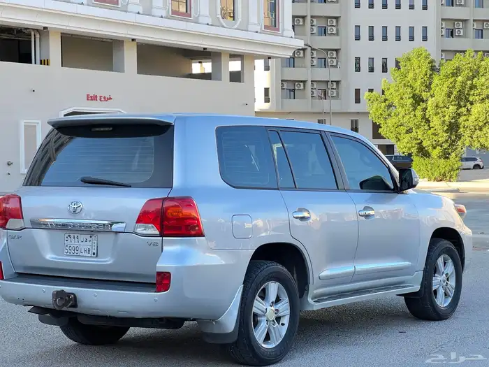 تويوتا لاند كروزر جيب موديل 2013 14