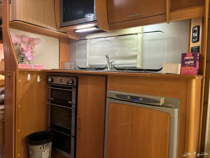 كرفان اوربي موديل 2008 متوفر فيه جميع المواصفات الطول 7 50 6