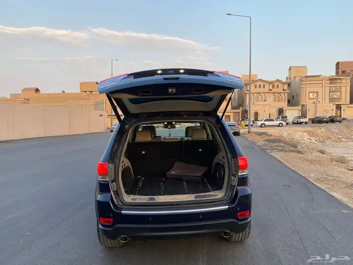 للبيع  جيب جراند شيروكي 2015 ليمتد دبل V6 10