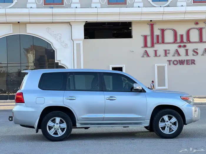 تويوتا لاند كروزر جيب موديل 2013 16