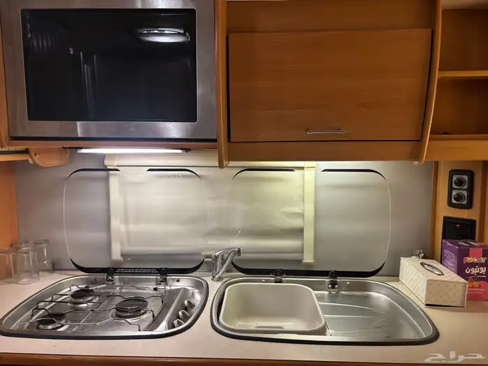 كرفان اوربي موديل 2008 متوفر فيه جميع المواصفات الطول 7 50 5