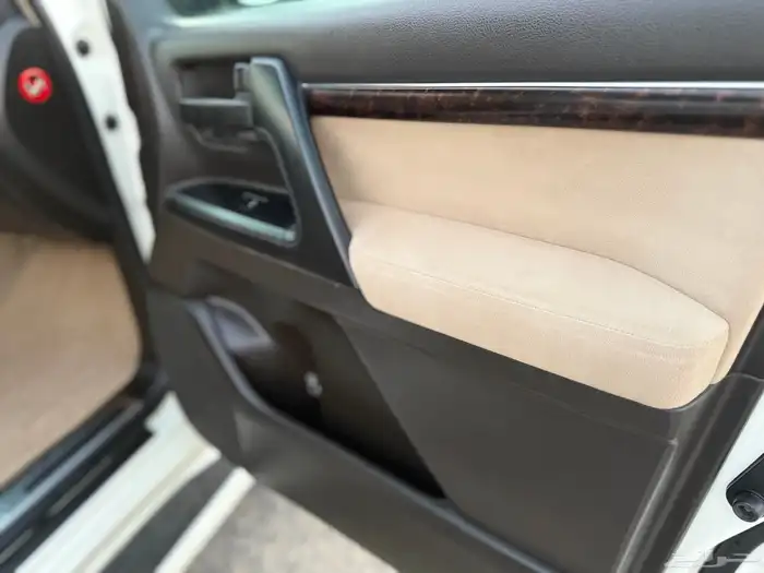 لاندكروزر 2010 فل كامل قمة في النظافة 11