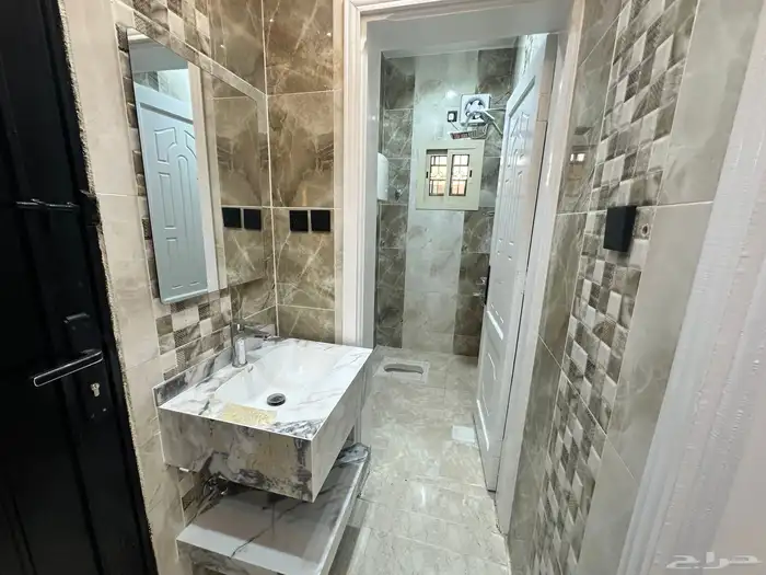 شقه ارضيه للبيع 4 غرف وصاله حي البوادي جديده 1