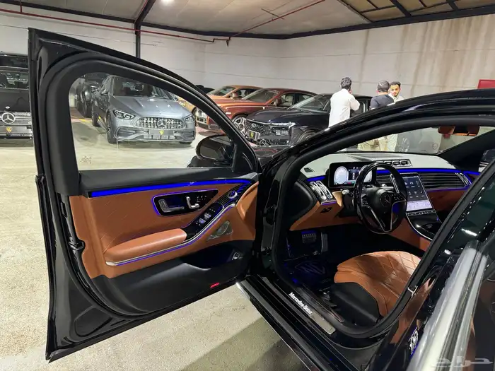 مرسيدس الجوهرهS اضافة شاشات واضاءه محيطيه تفاعليه ع الوكاله 22