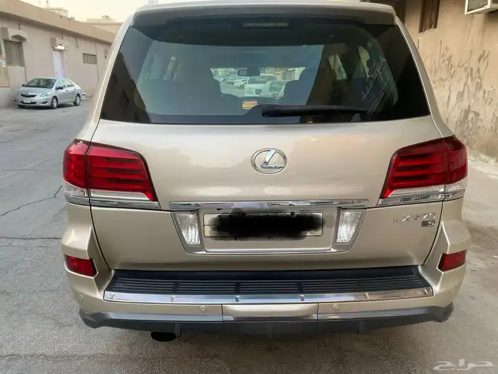 تويوتا لكزس 2013. ال اكس 570 1