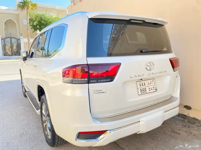 لاندكروزر VX 2024 1