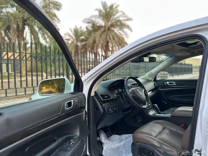 لينكون MKT موديل 2013 فل كامل 20