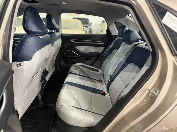 للبيع جيلي امحراند 7 موديل 2023 فل كامل . 26