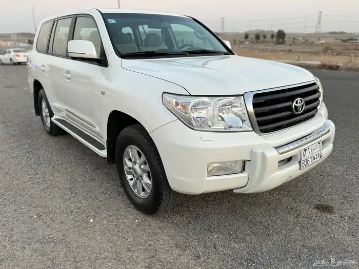 لاندكروزر 2010 فل كامل قمة في النظافة 3