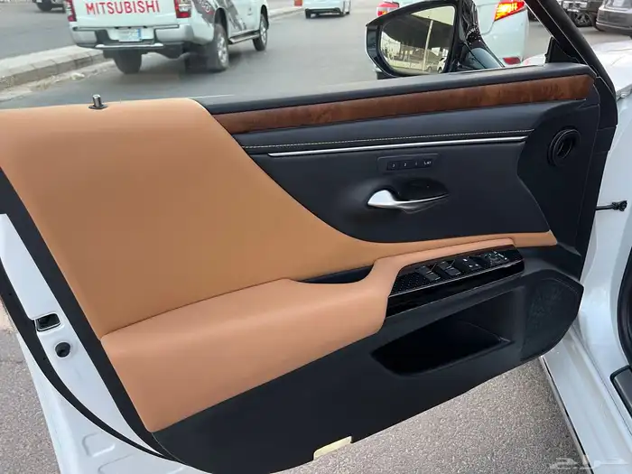 لكزس ES350 2024 CC بريمي فل كامل 10