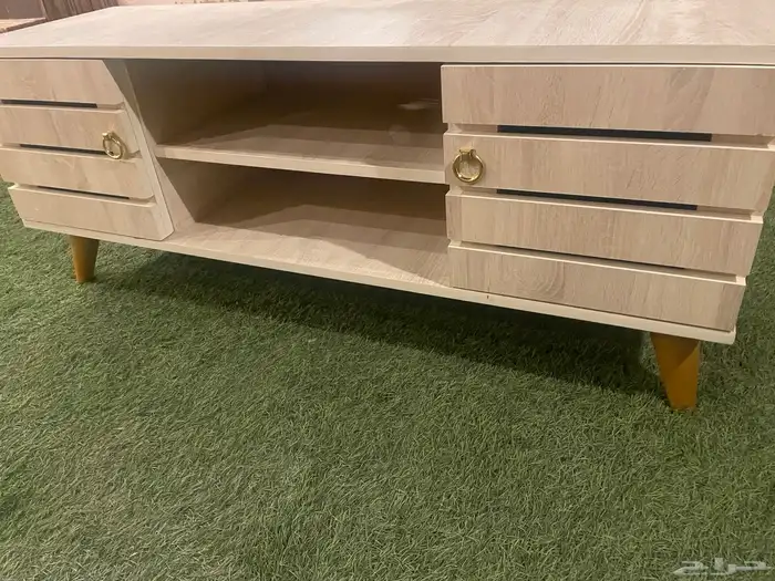 طاولة تلفزيون نضيفه للبيع 1